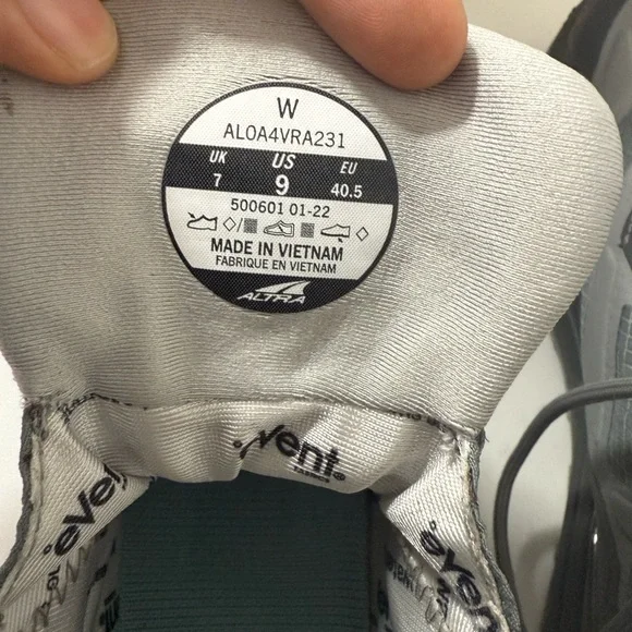 Altra Gray and Blue Athletic Shoes - Picture 10 of 10